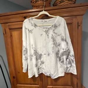 Tye dye crew neck sm sweat shirt. Like new! From the paper store!